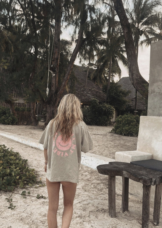 Unisex Oversized T-Shirt “don’t kill my vibe” (Print ist Rosa)