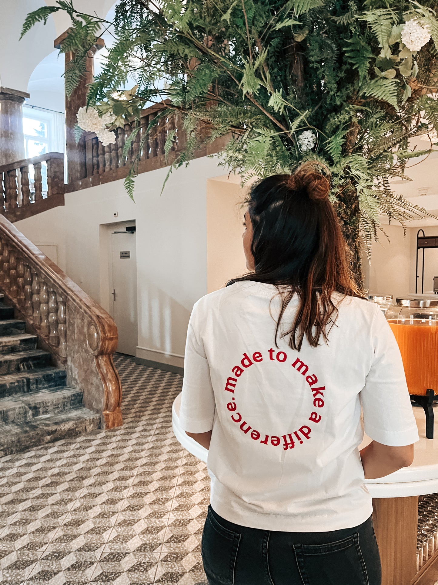 Damen T-Shirt “made to make a difference"