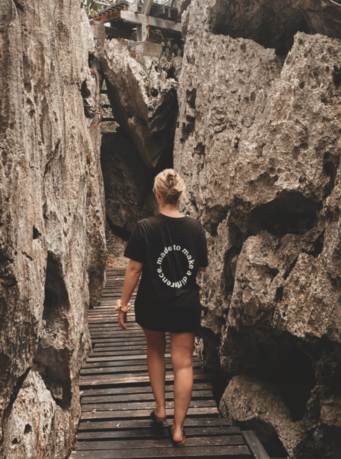 Unisex T-Shirt "made to make a difference"