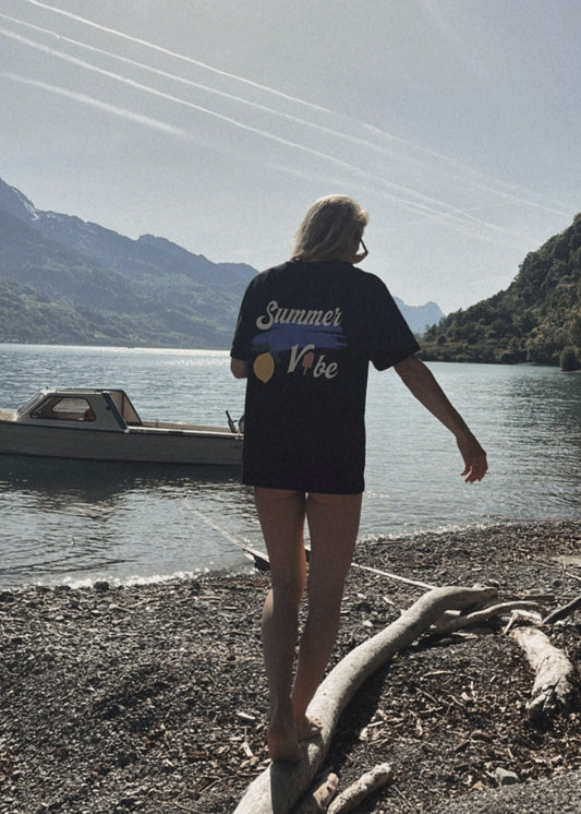 Unisex Relaxed T-Shirt “Summer Vibe”