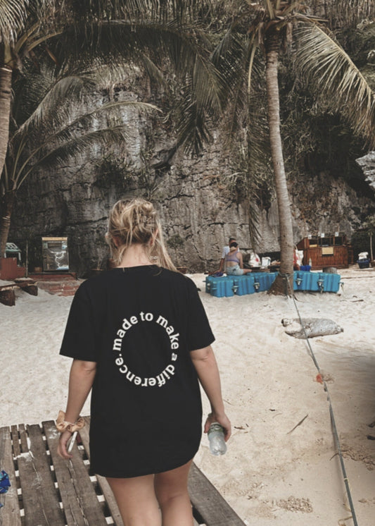 Unisex T-Shirt "made to make a difference"