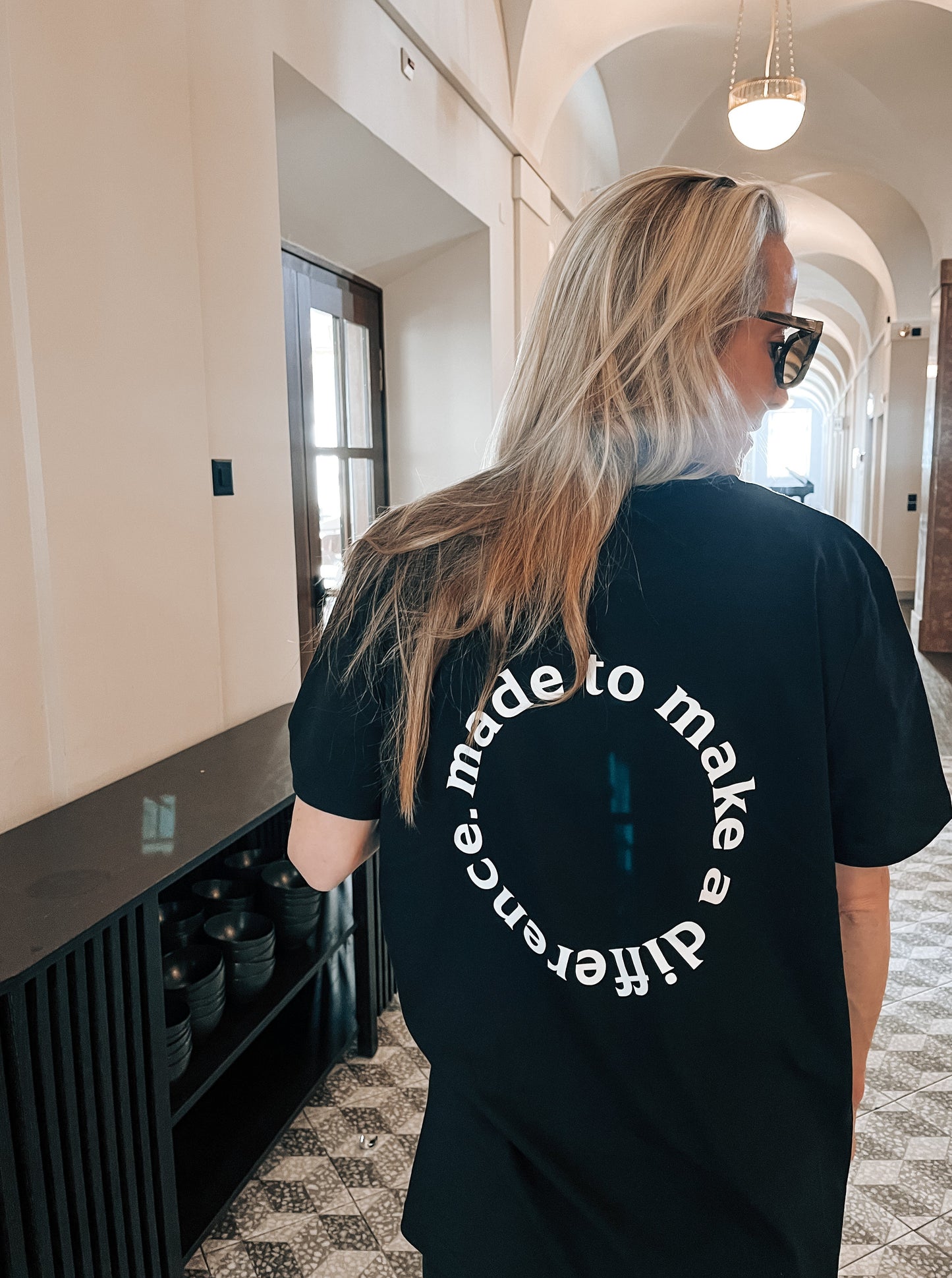 Unisex T-Shirt "made to make a difference"