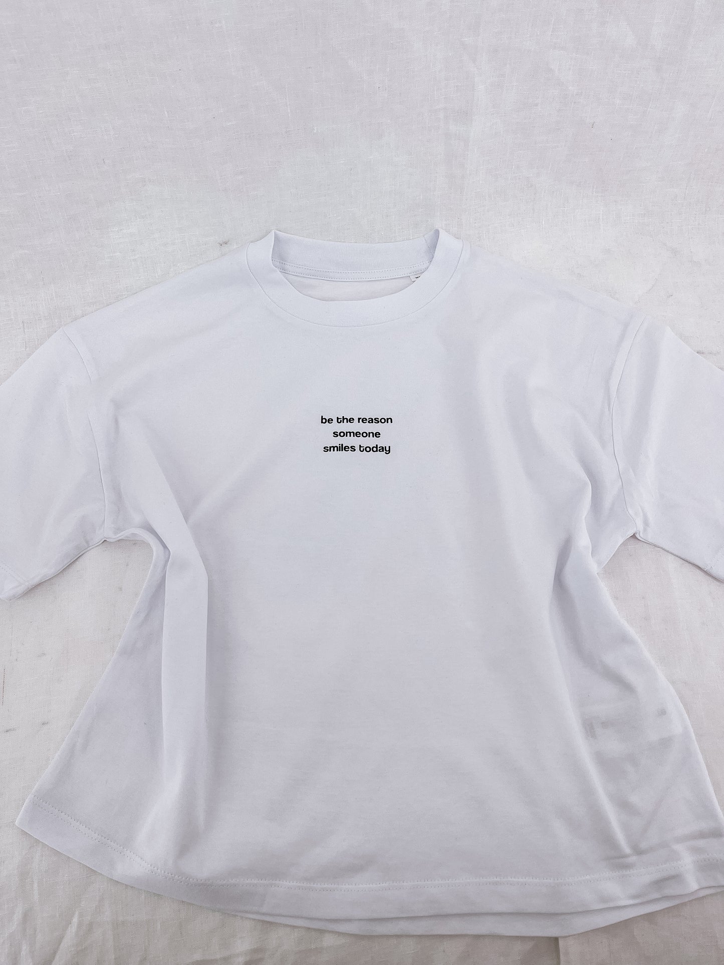 Damen T-Shirt “be the reason someone smiles today"