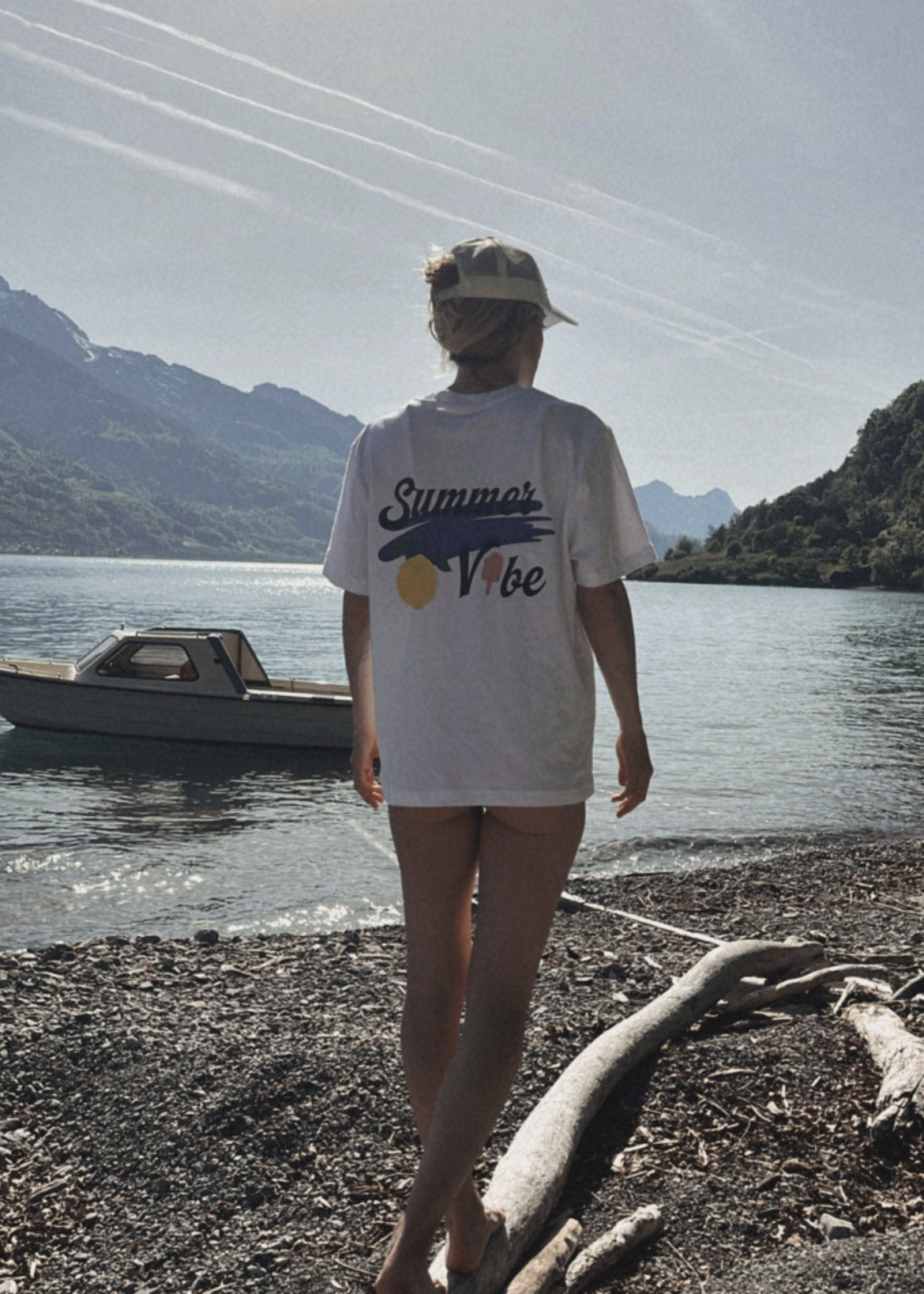 Unisex Relaxed T-Shirt “Summer Vibe”