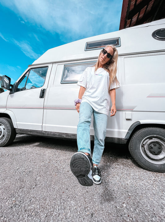 Unisex Relaxed T-Shirt “happy.”