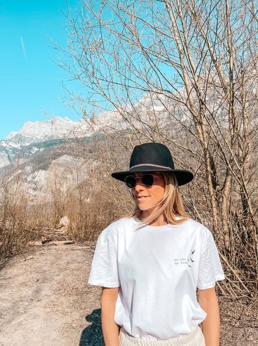 Unisex T-Shirt "be you, be free"