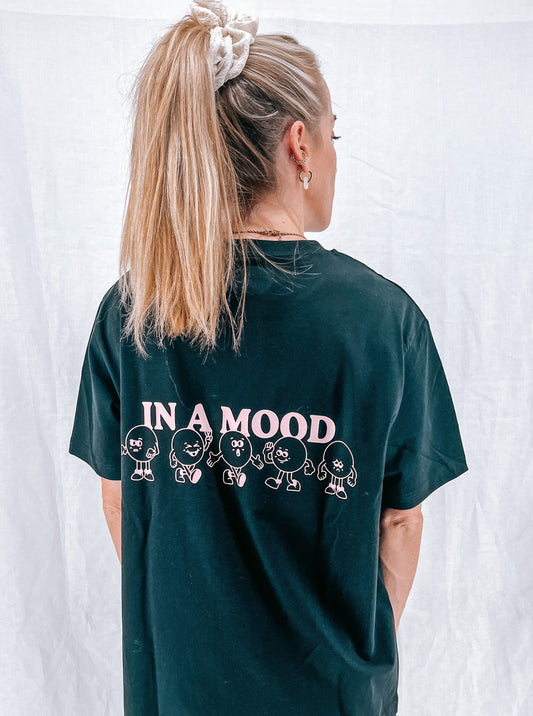 Unisex Relaxed T-Shirt ”IN A MOOD“ (Print ist Rosa)