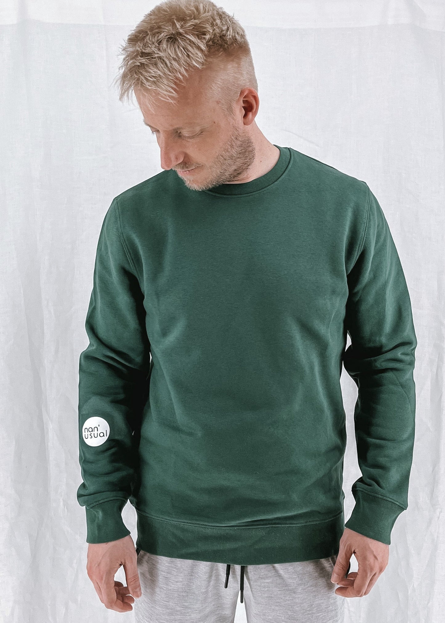 Unisex Pullover "mountain vibe" (weisser Print)