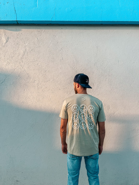 Unisex T-Shirt "Smiley" (Print ist weiss)