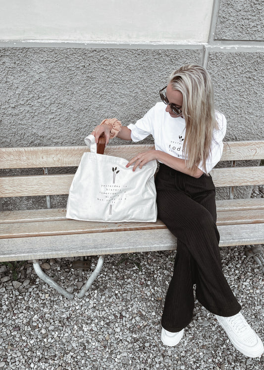 Stofftasche “today is a gift“