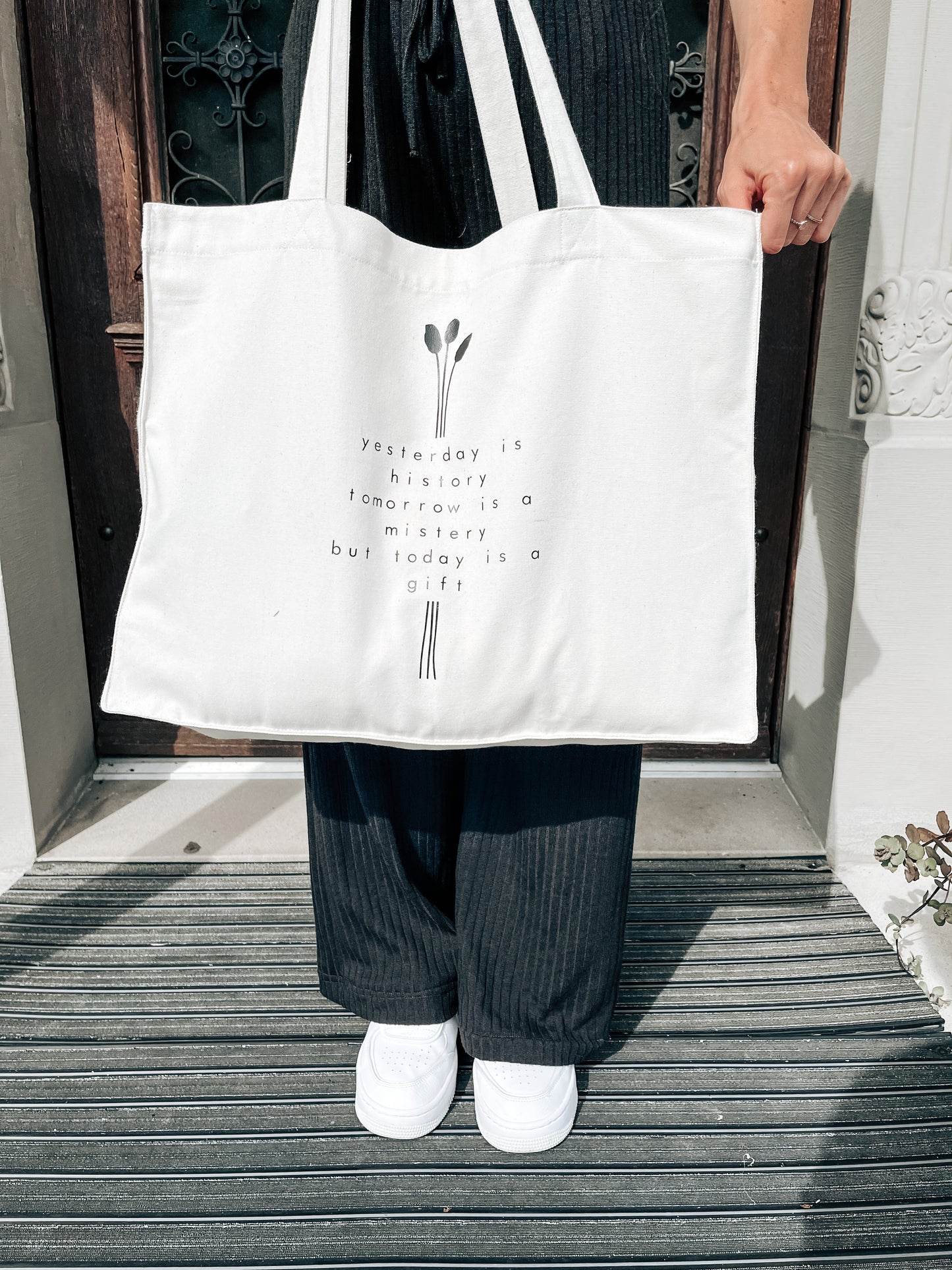 Stofftasche “today is a gift“