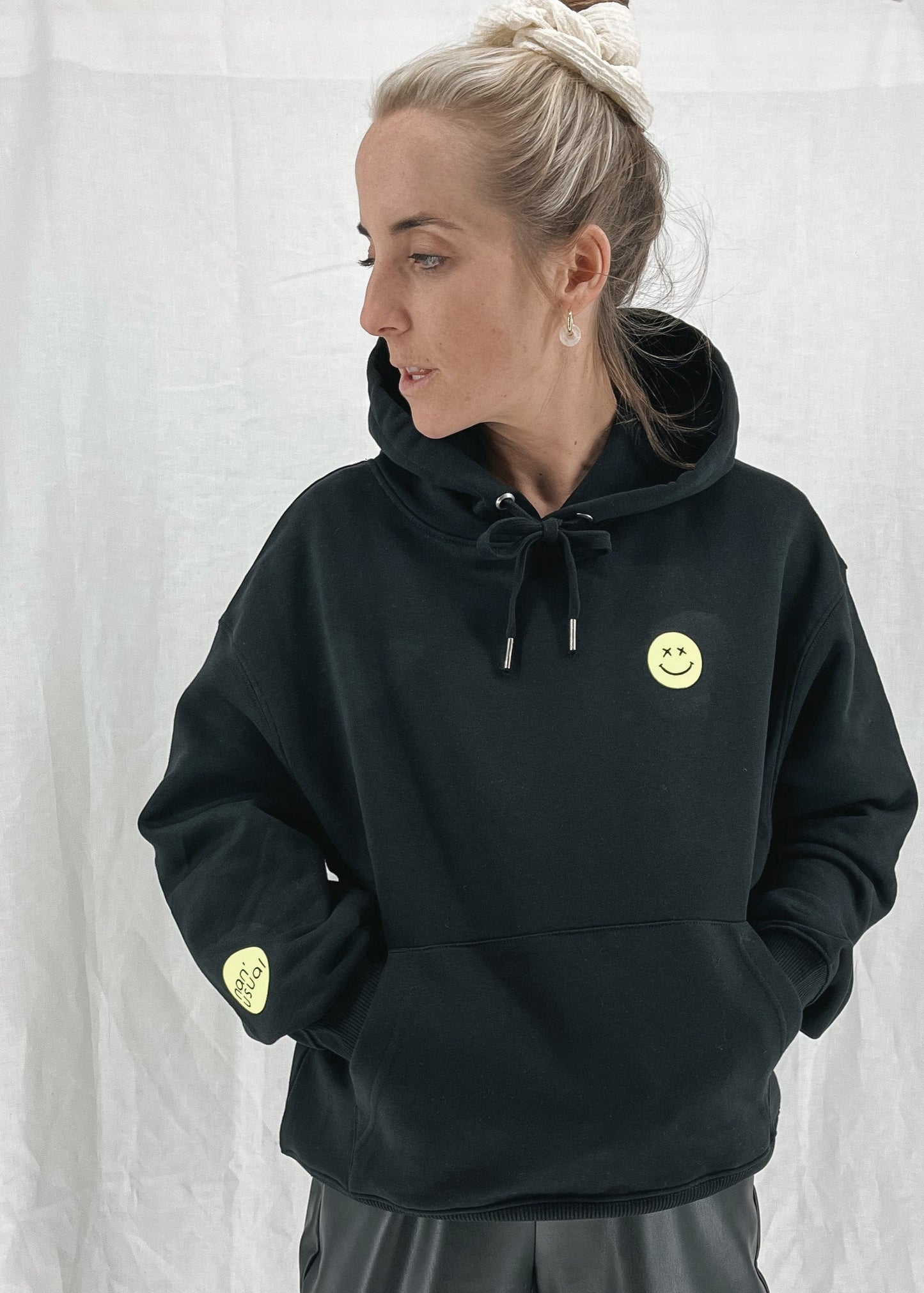 Unisex relaxed Hoodie "don‘t kill my vibe" (leuchtgelber Print)