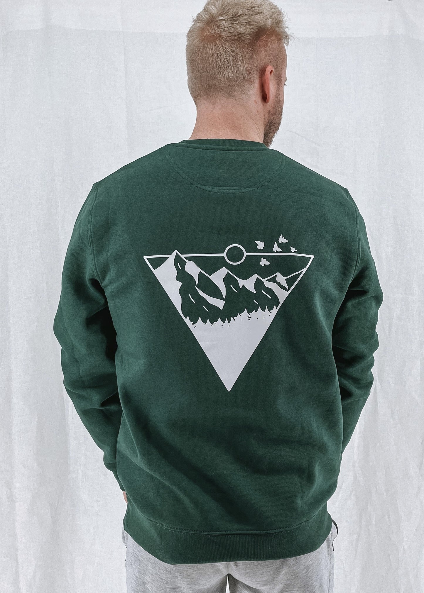 Unisex Pullover "mountain vibe" (weisser Print)
