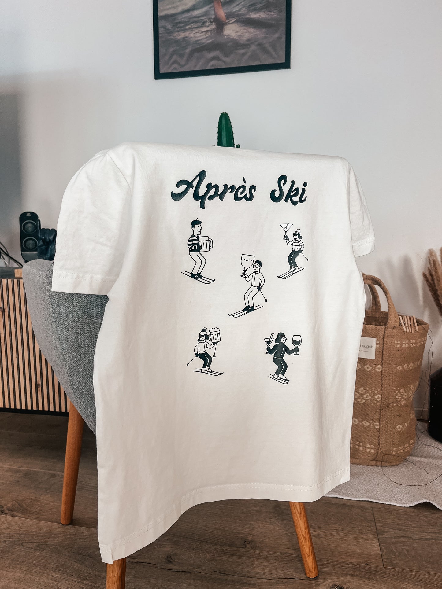 Unisex Relaxed T-Shirt “Après Ski”