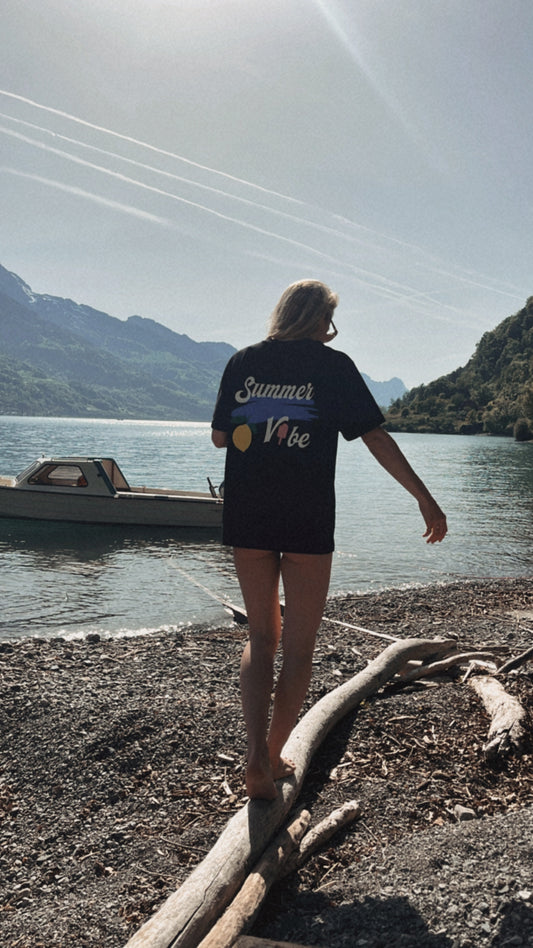 Unisex Relaxed T-Shirt “Summer Vibe”