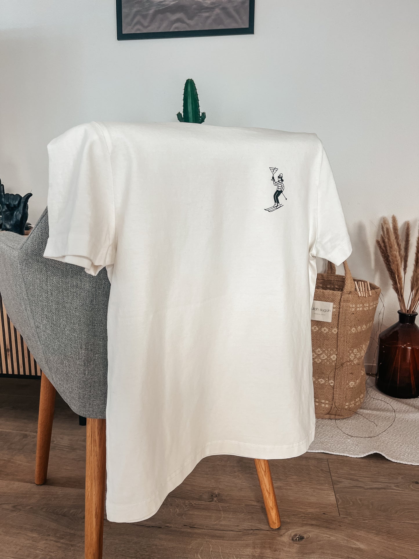 Unisex Relaxed T-Shirt “Après Ski”