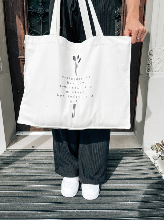 Stofftasche “today is a gift“